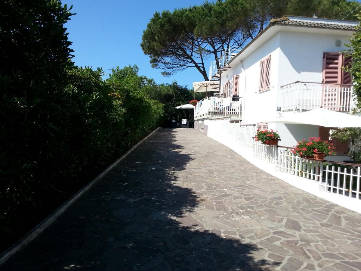 Appartamento In Villa Valentini, Fronte Mare, Giardino E Parcheggio Privato, Wifi, Dotato Di Tutti I Confort, Nel Golfo Di Gaeta Minturno Zewnętrze zdjęcie