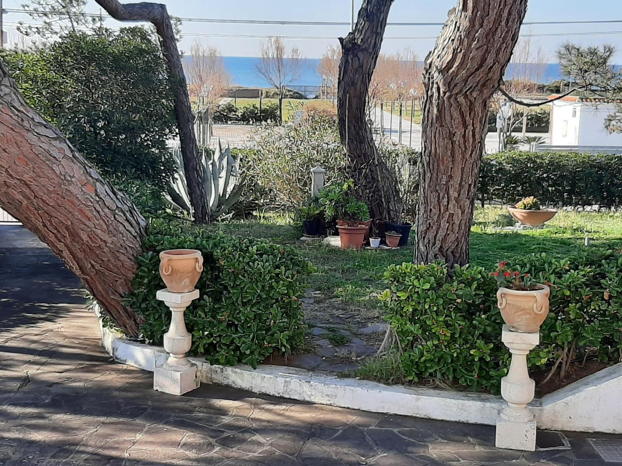 Appartamento In Villa Valentini, Fronte Mare, Giardino E Parcheggio Privato, Wifi, Dotato Di Tutti I Confort, Nel Golfo Di Gaeta Minturno Zewnętrze zdjęcie