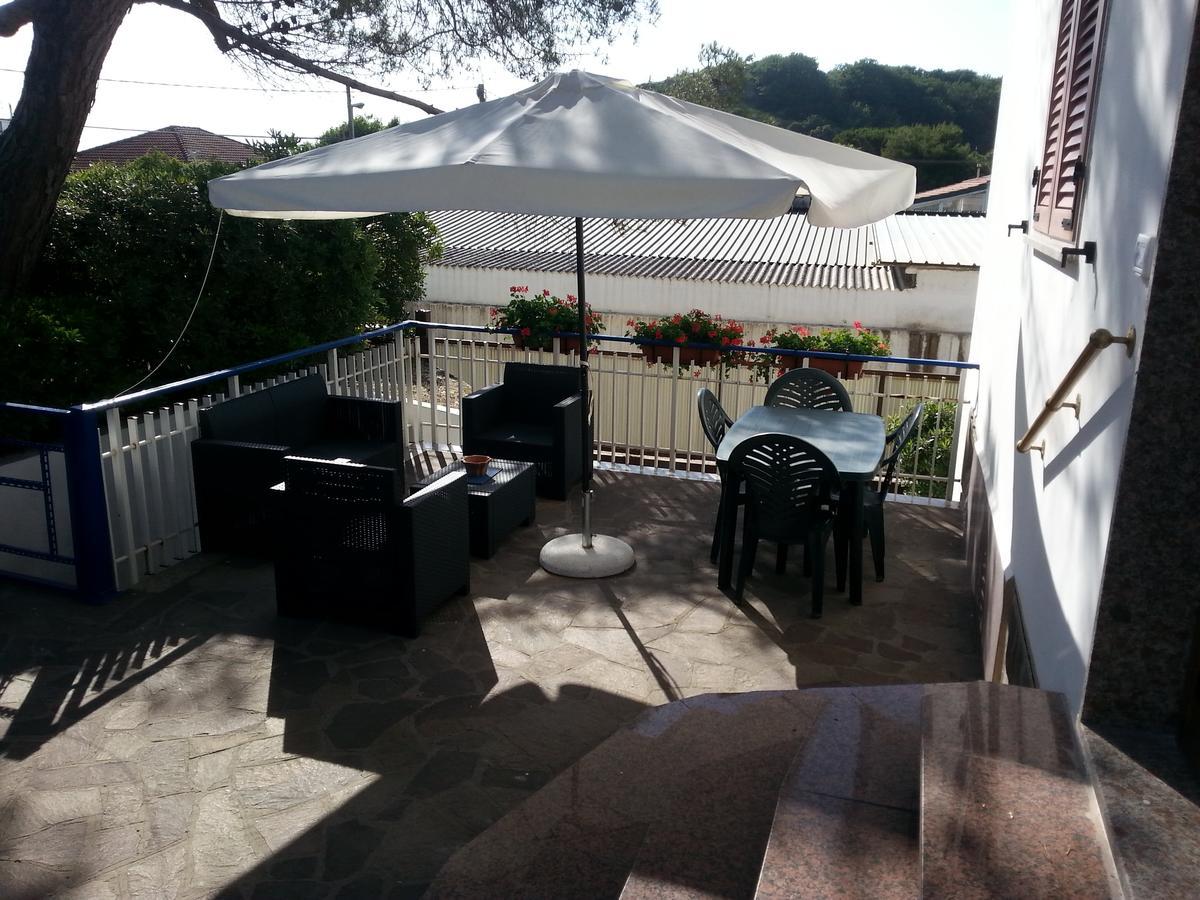 Appartamento In Villa Valentini, Fronte Mare, Giardino E Parcheggio Privato, Wifi, Dotato Di Tutti I Confort, Nel Golfo Di Gaeta Minturno Zewnętrze zdjęcie